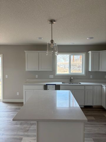 1598 76th Street W, Inver Grove Heights, MN 55077