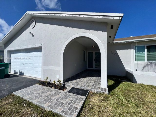 13217 SW 257th Ter, Homestead, FL 33032