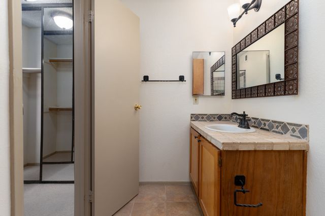 2501 W Zia 4-201, Santa Fe, NM 87505