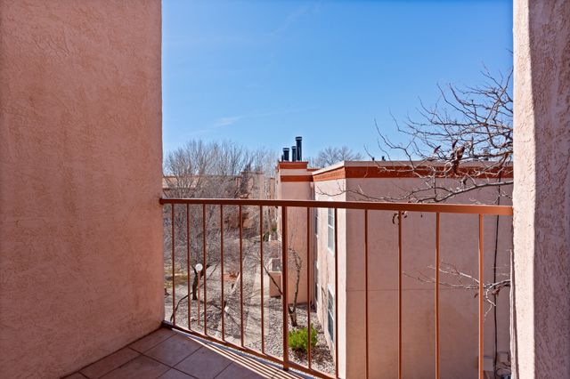 2501 W Zia 4-201, Santa Fe, NM 87505