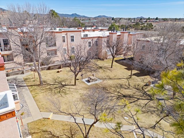 2501 W Zia 4-201, Santa Fe, NM 87505