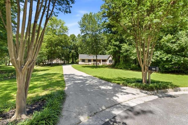 275 Pine Tree Lane, Mcdonough, GA 30252