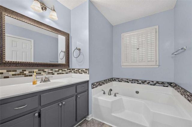 275 Pine Tree Lane, Mcdonough, GA 30252