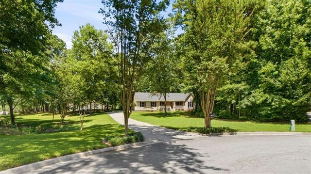 275 Pine Tree Lane, Mcdonough, GA 30252