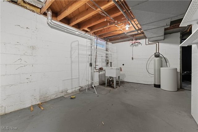 3538 Overhill Drive NW, Canton, OH 44718