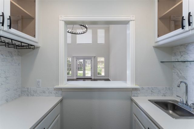 7206 Forestwind Court, Arlington, TX 76001