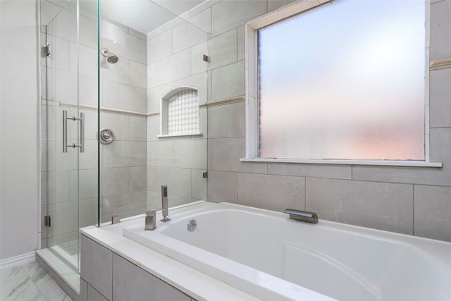 7206 Forestwind Court, Arlington, TX 76001