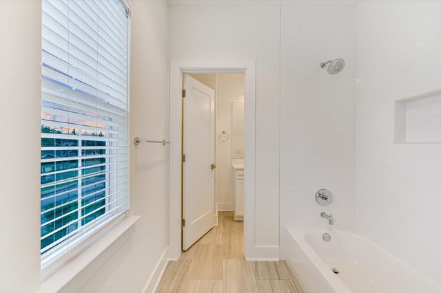 1811 Cedar Ave, Austin, TX 78702