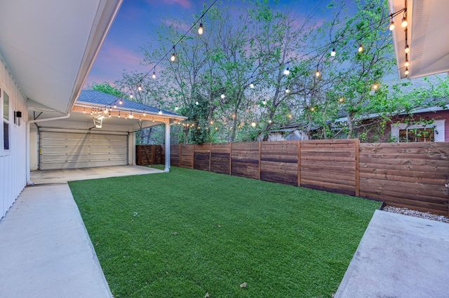 1811 Cedar Ave, Austin, TX 78702