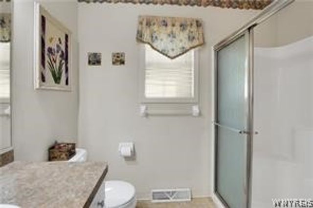 6 Glenfield Drive, West Seneca, NY 14224