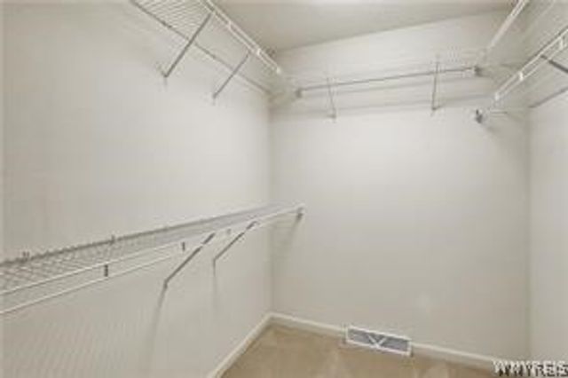 6 Glenfield Drive, West Seneca, NY 14224