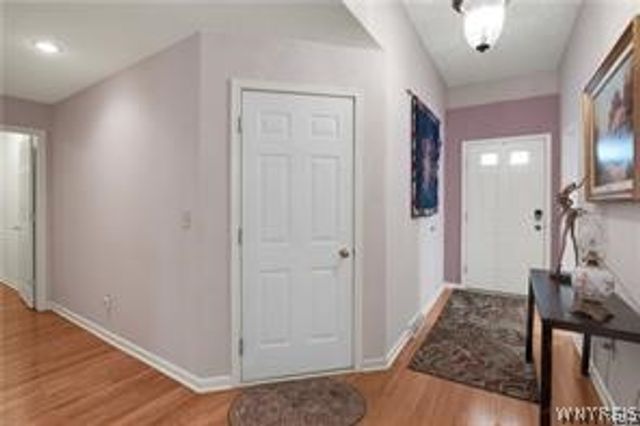 6 Glenfield Drive, West Seneca, NY 14224