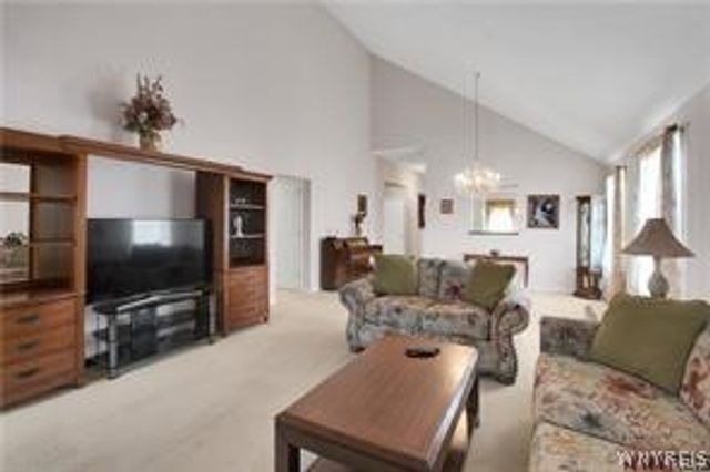 6 Glenfield Drive, West Seneca, NY 14224