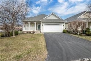 6 Glenfield Drive, West Seneca, NY 14224