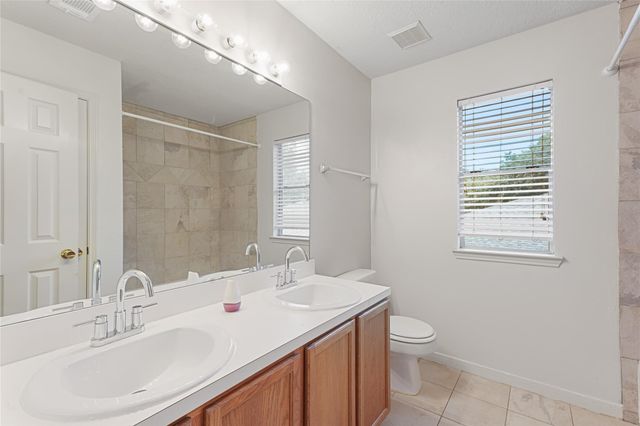 17502 S Summit Canyon Drive, Houston, TX 77095