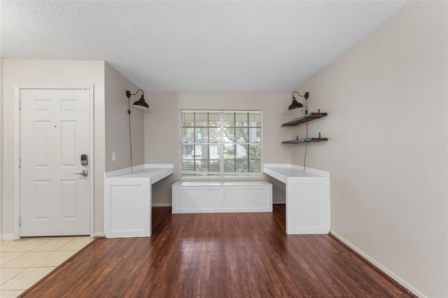 17502 S Summit Canyon Drive, Houston, TX 77095