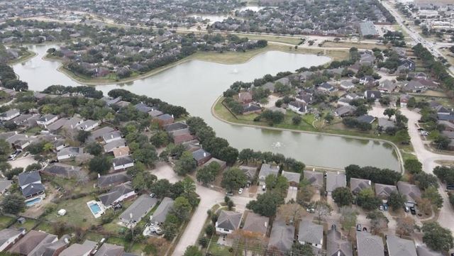 17502 S Summit Canyon Drive, Houston, TX 77095