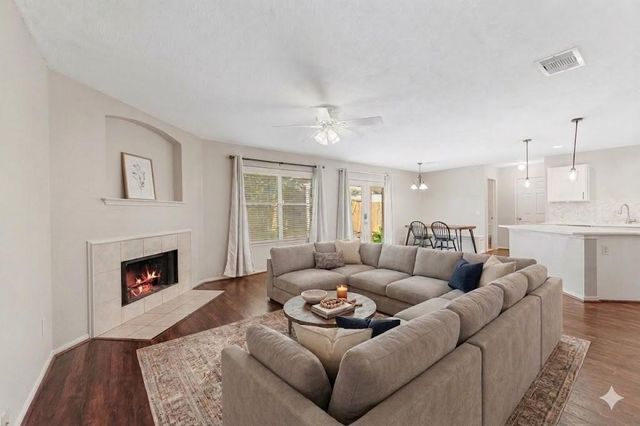 17502 S Summit Canyon Drive, Houston, TX 77095