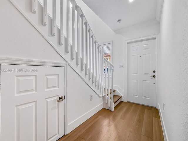 11475 NW 94th Place 3, Hialeah Gardens, FL 33018