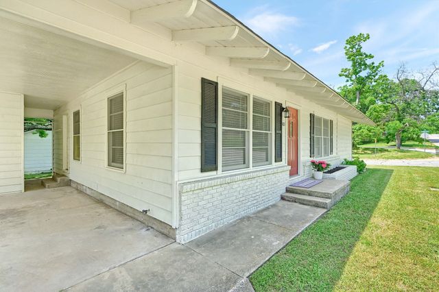 501 S Eddy Avenue, Denison, TX 75020