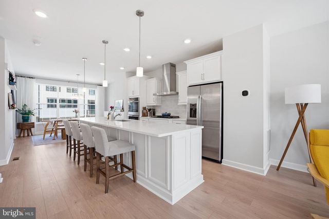 12561 TODD LN, Fairfax, VA 22033