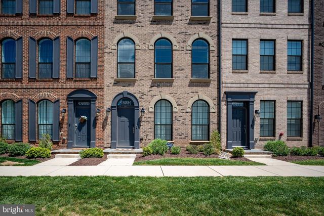 12561 TODD LN, Fairfax, VA 22033
