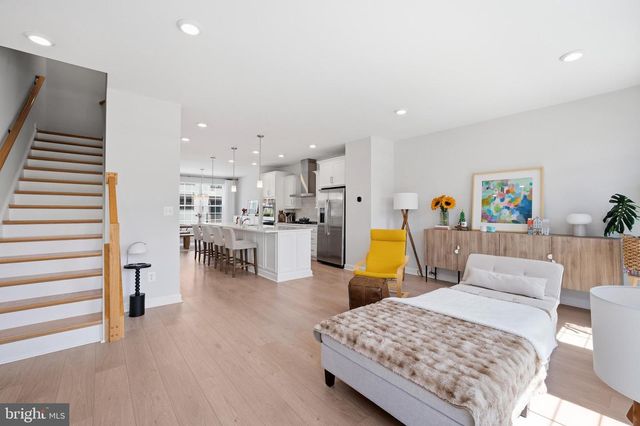 12561 TODD LN, Fairfax, VA 22033