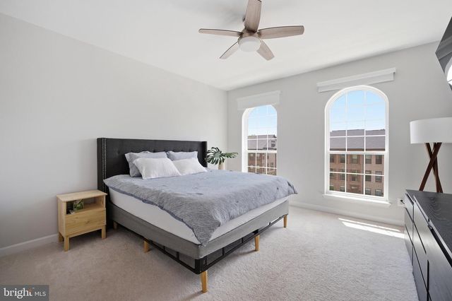 12561 TODD LN, Fairfax, VA 22033