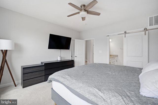 12561 TODD LN, Fairfax, VA 22033