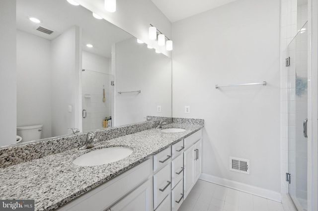 12561 TODD LN, Fairfax, VA 22033