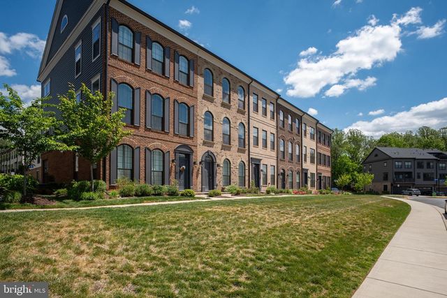 12561 TODD LN, Fairfax, VA 22033