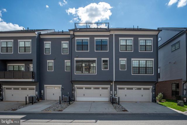 12561 TODD LN, Fairfax, VA 22033