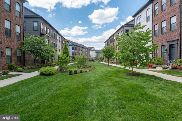 12561 TODD LN, Fairfax, VA 22033