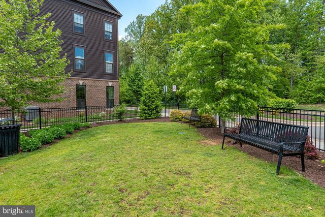 12561 TODD LN, Fairfax, VA 22033