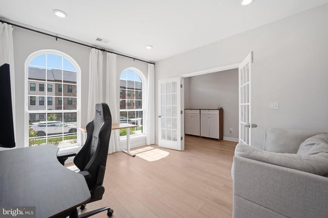 12561 TODD LN, Fairfax, VA 22033