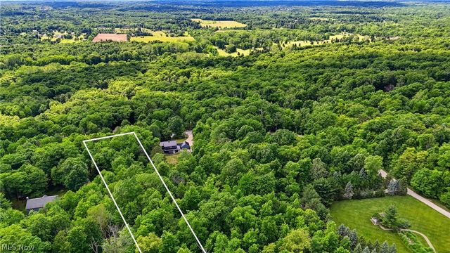 333 River Road, Hinckley, OH 44233