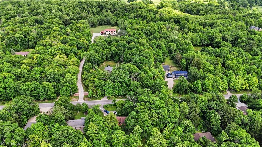 333 River Road, Hinckley, OH 44233