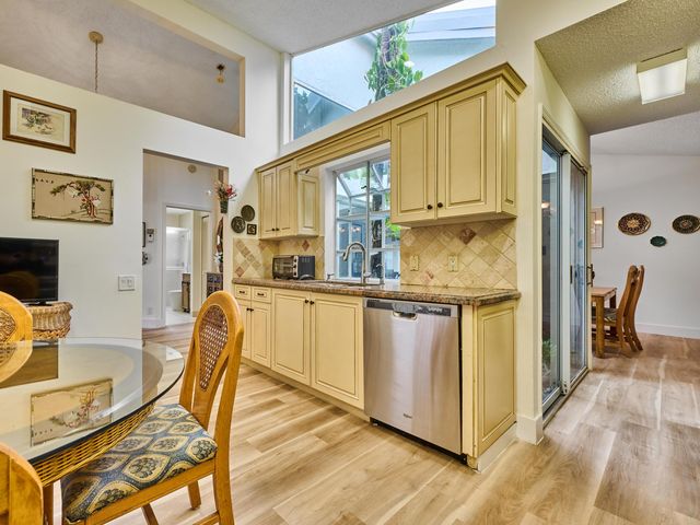 6093 Bay Isles Drive, Boynton Beach, FL 33437