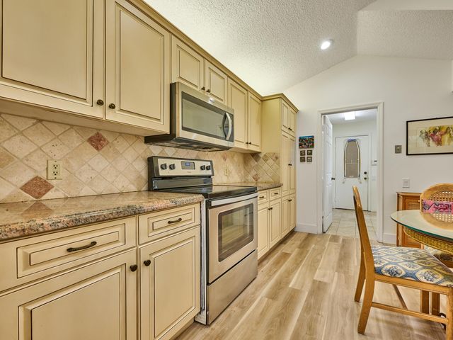 6093 Bay Isles Drive, Boynton Beach, FL 33437