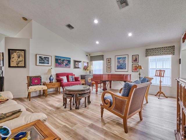 6093 Bay Isles Drive, Boynton Beach, FL 33437