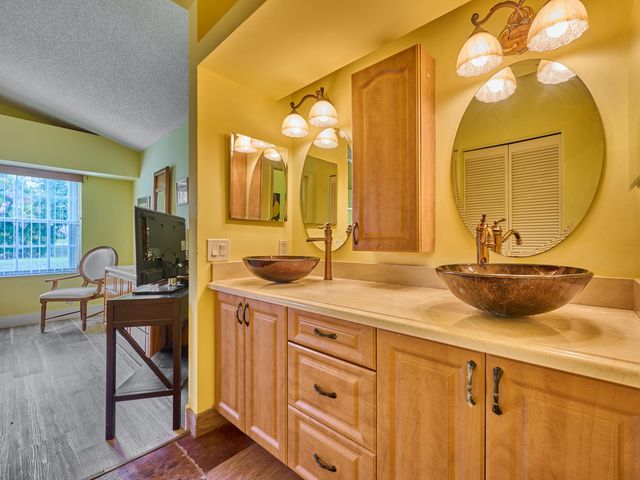 6093 Bay Isles Drive, Boynton Beach, FL 33437