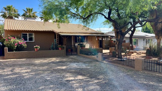 1218 E SHANGRI LA Road, Phoenix, AZ 85020