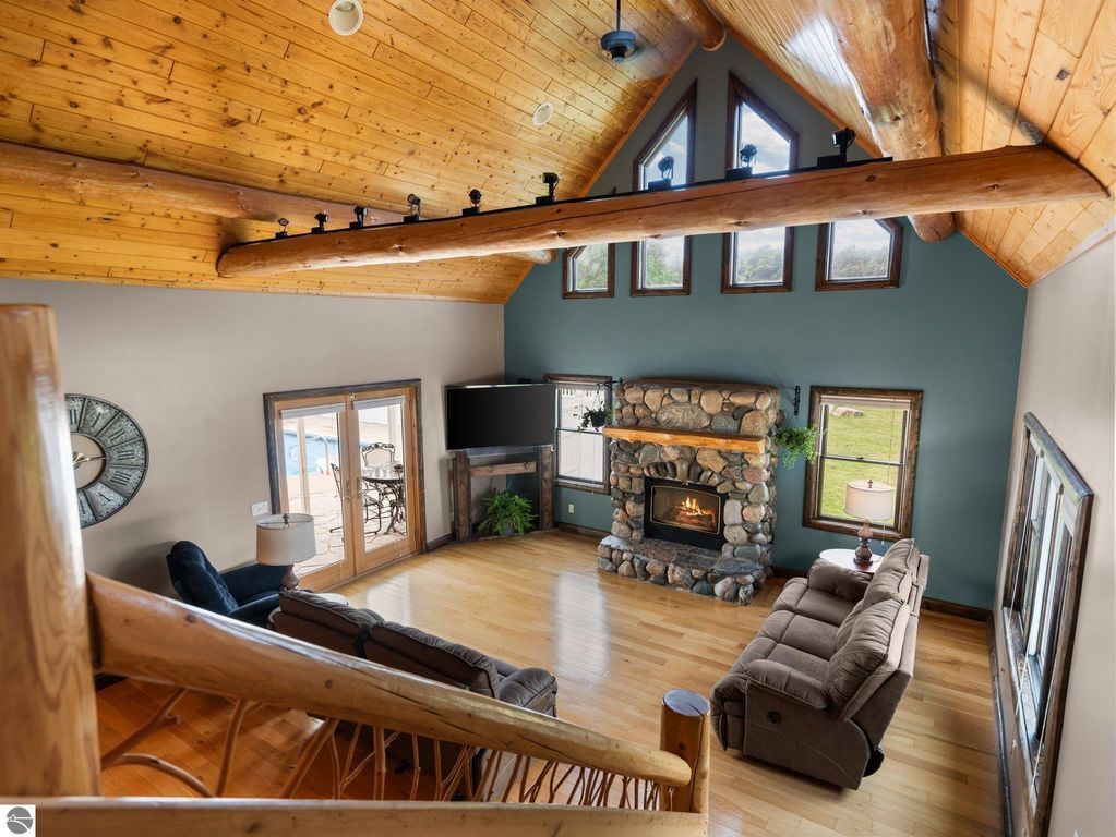 Image 11 of property listing at 8382 SW Hudson Road, Fife Lake, MI 49633