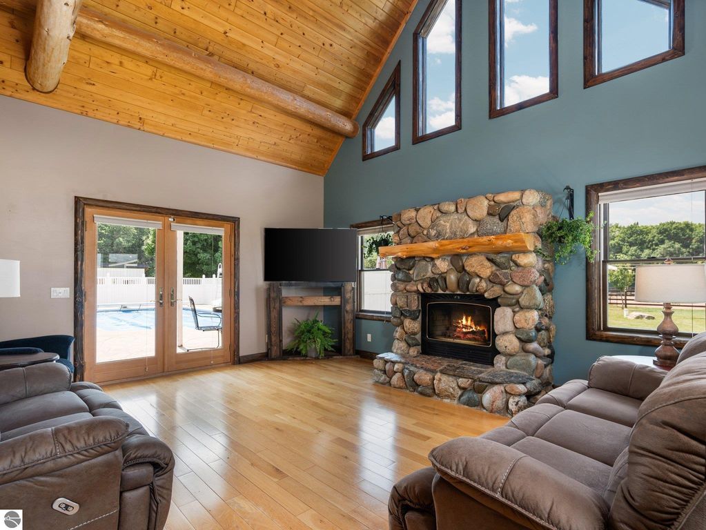 Image 13 of property listing at 8382 SW Hudson Road, Fife Lake, MI 49633