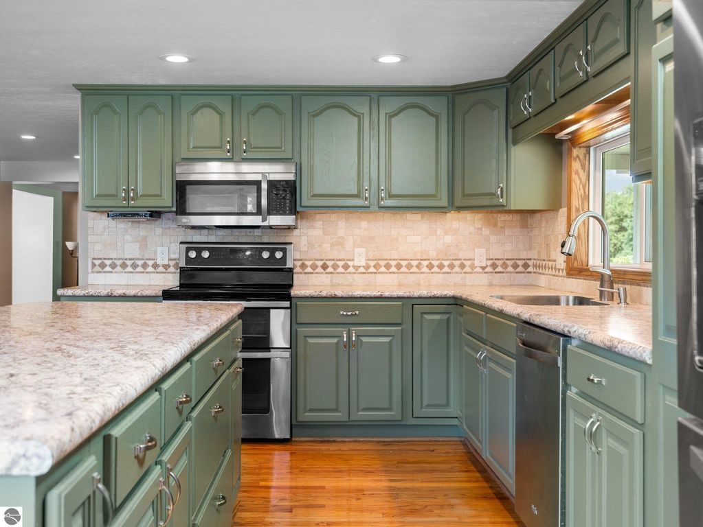 Image 16 of property listing at 8382 SW Hudson Road, Fife Lake, MI 49633