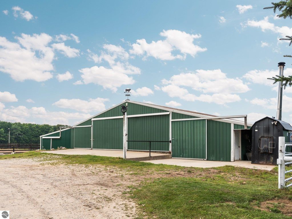 Image 60 of property listing at 8382 SW Hudson Road, Fife Lake, MI 49633