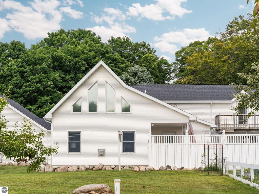 Image 82 of property listing at 8382 SW Hudson Road, Fife Lake, MI 49633