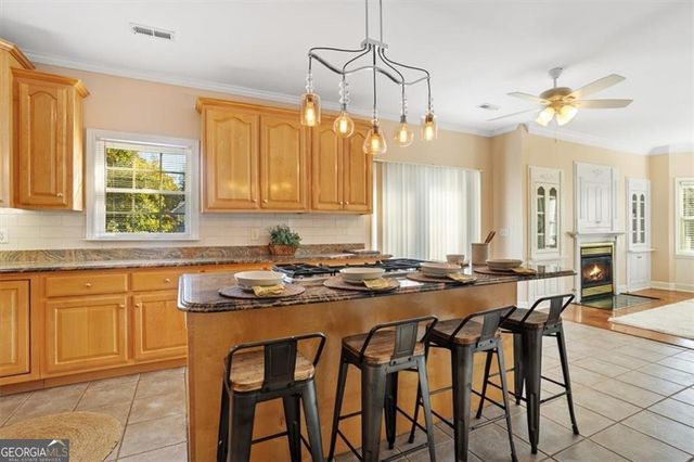 55 Rocky Circle NE, White, GA 30184