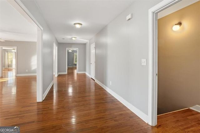 55 Rocky Circle NE, White, GA 30184