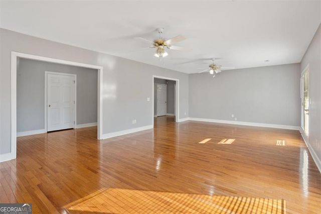 55 Rocky Circle NE, White, GA 30184
